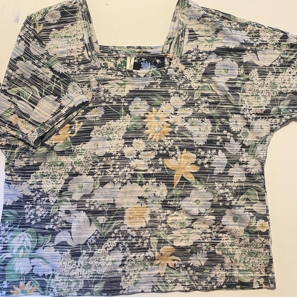 Anthropologie‎ Botanical Print Pullover Top Vintage Wash Short-sleeve Size Small - Picture 11 of 14
